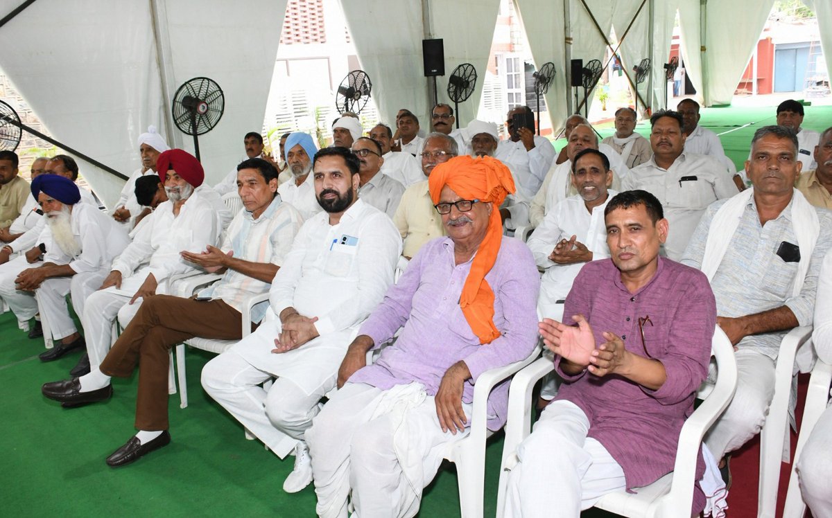 cmohry tweet picture
