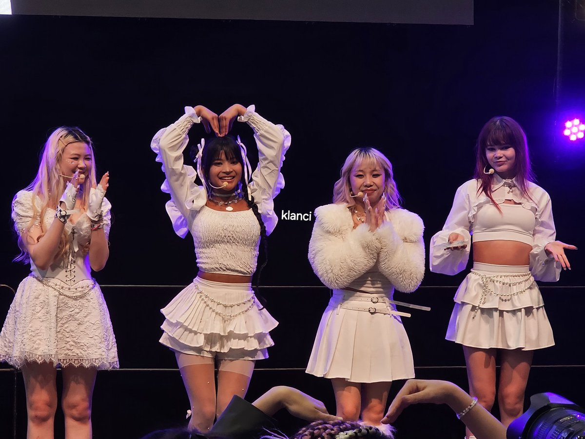 klanci_twt's tweet photo. STARSEED'Z at the Japan Expo in Paris !
#SSZ #Bloomz #Kalee #Kanya #June #Léa #bossb #iconic #kpop #kpop #starseedz #japanexpo
Check my tiktok for the full video
https://t.co/rmObqmouRj https://t.co/f5ihoWon9O