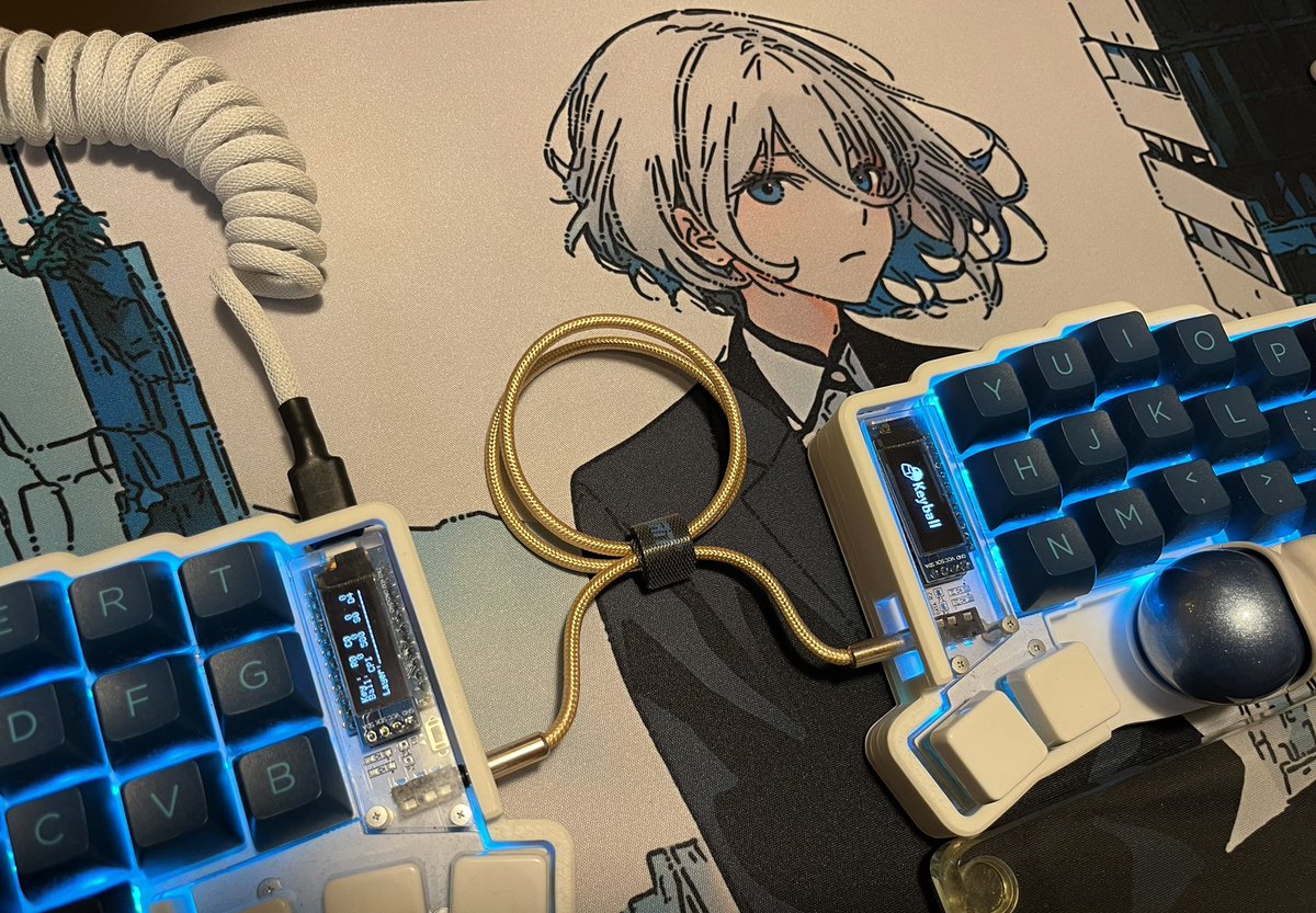 samansa011's tweet photo. 青緑色好きにはたまらないデスクマットが届いた。カッコよすぎて残業中という現実を忘れていた‥かもしれない。
#キリン舎デスクマット　#keyball44 https://t.co/xOtsshE0Xn