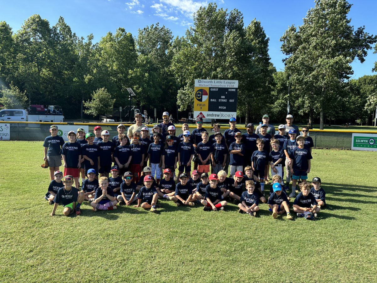 Coach_JHendrick's tweet photo. What a great couple weeks! #FutureRoyals https://t.co/r36ee3qSxe