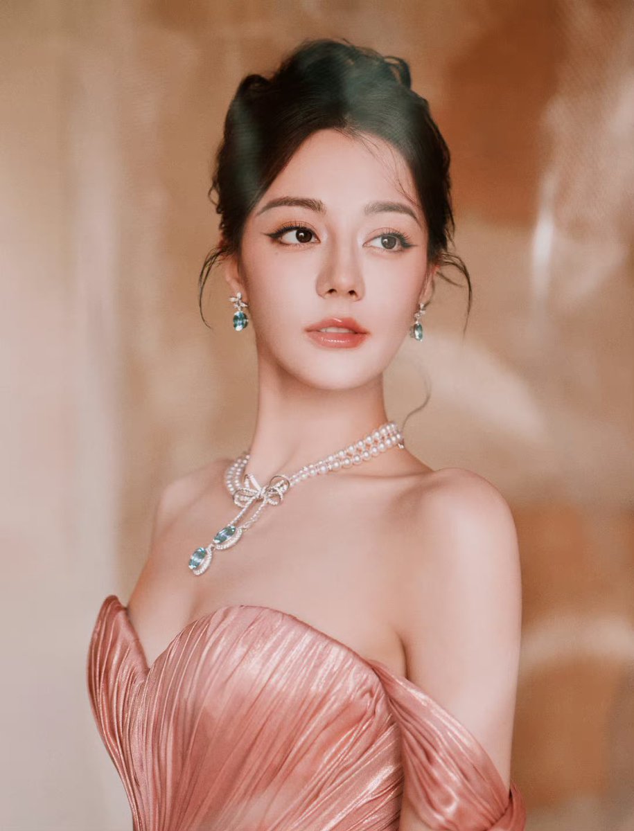 นางฟ้าแดนมังกร

#ตี๋ลี่เร่อปา