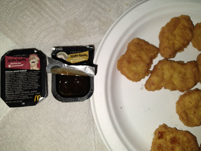 Had to go and try the Jujutsu Kaisen garlic sauce from McDonald's. Very strong garlic flavor with a bit<a href="/tag/nikke"class="tags"><span>#nikke</span></a>