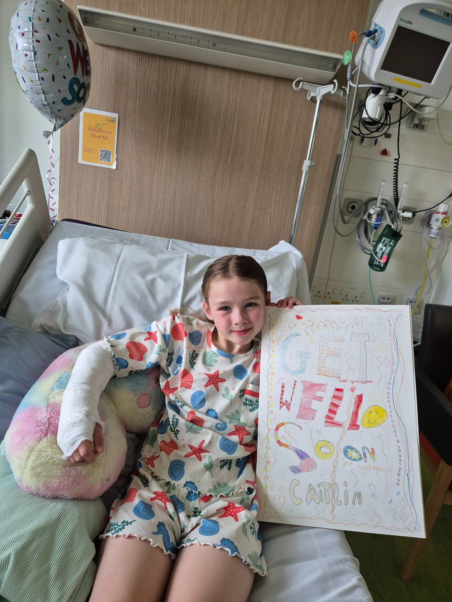 Kayleig12944344's tweet photo. So proud of Caitlin's bravery &amp; determination this week. Not one complaint about the lovely things she's had to miss out on with her class, she was just happy to be back at school with her friends and teachers who have been amazing since she broke her elbow @malvernprimary https://t.co/8uWYIafoWk