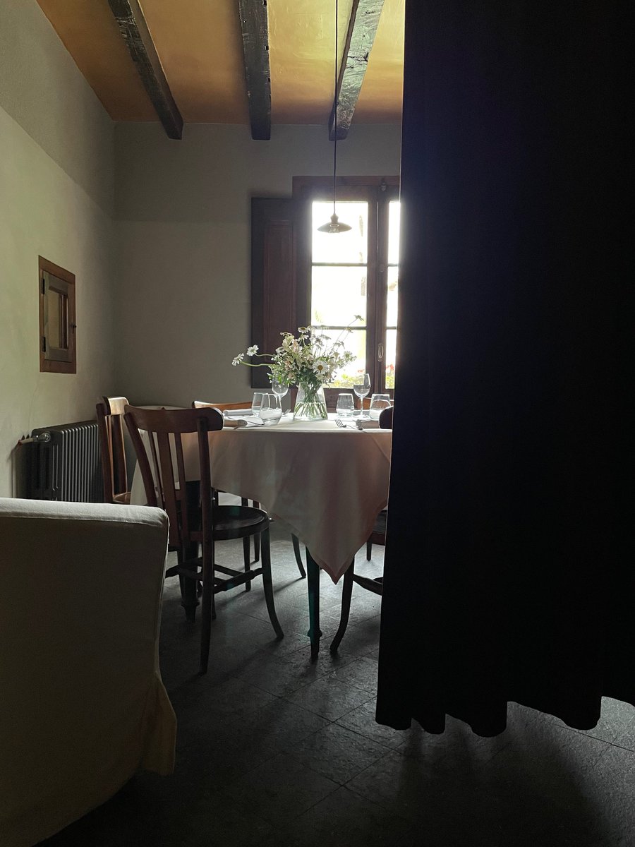 CanJeroni's tweet photo. Aquí, tota mena de gent interessant ve per escapar de la vida real. Què en penseu d'aquest racó?
#CanJeroni #Beget #Camprodon #VallDeCamprodon #VisitCamprodon #AltaGarrotxa #Garrotxa #Ripollès #Girona #Pirineus #descobreixcatalunya #Oix #Rocabruna https://t.co/nQdxx54agl