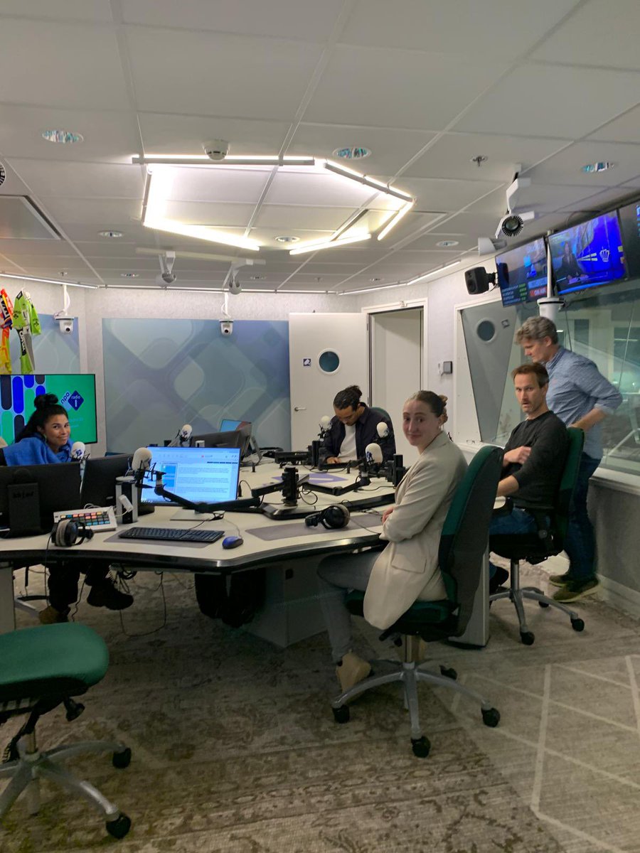 DefenceChildren's tweet photo. Nu op radio 1 @denieuwsbv met Charaya, de danslerares van Ariana, @DonCeder en onze juridisch adviseur Kinderrechten & Migratie @MAvegter #ariana #defenceforchildren https://t.co/9RLrTLViS4