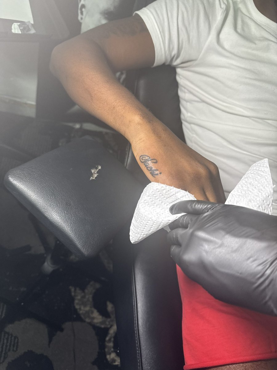 Bryce2playaa's tweet photo. Got Madukes name tatted if she piss me off imma scrub dis bitch off https://t.co/EUVBrtx4pS