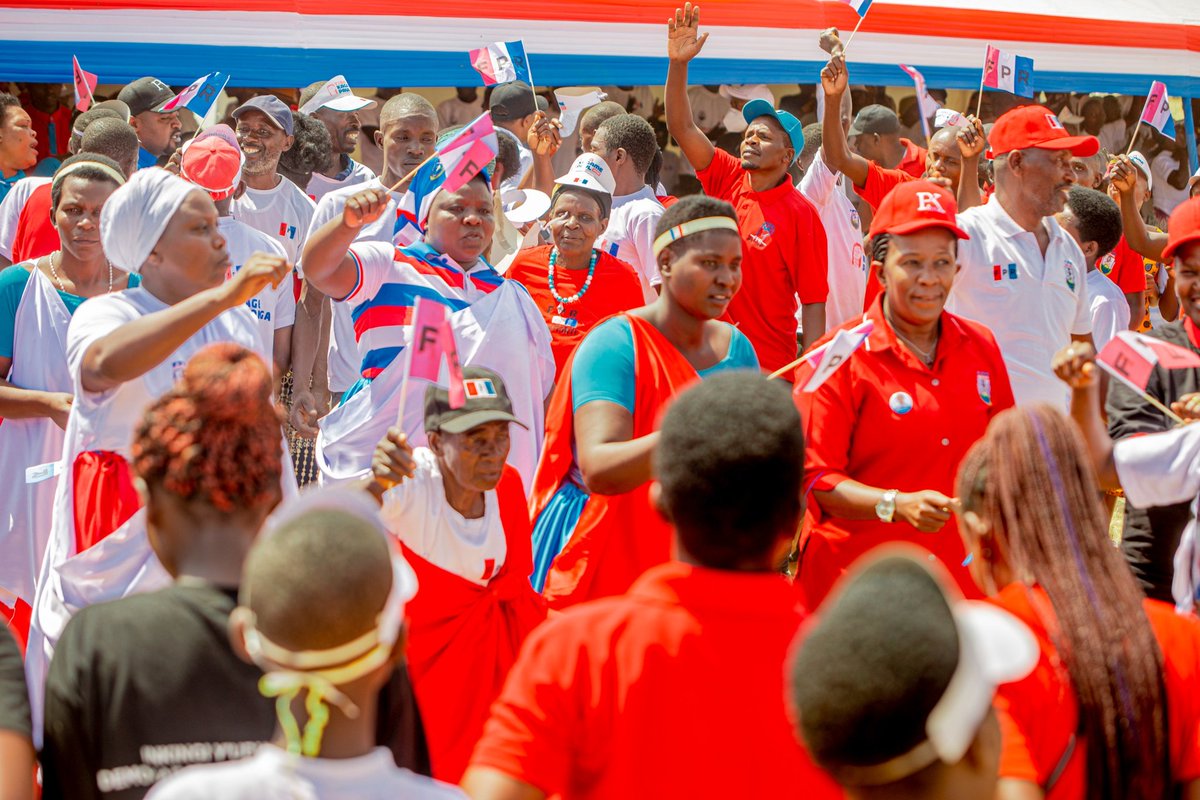 KayonzaRpf's tweet image. #Kayonza kuri uyu wa gatanu ibikorwa byo kwamamaza byakomereje mu Murenge wa Ndego ahateraniye ibihumbi bisaga 7,000 by'abanyamuryango ba FPR-INKOTANYI  bishimiye kwamamaza umukandida w’umuryango Paul Kagame ndetse n’Abakandida depite