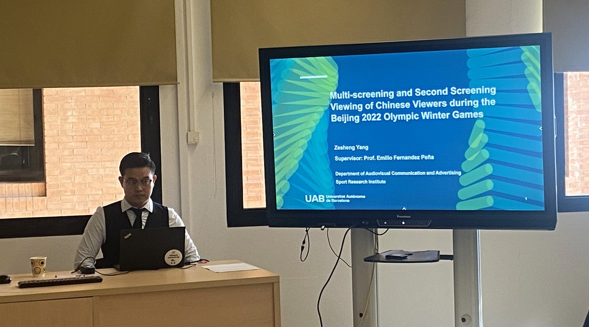 ireuab's tweet photo. 👨🎓Congratulations Dr. @yangzesheng for your doctoral degree!
📱📺#Multiscreening viewing of #Beijing2022 #Olympics in #China
Supervisor: @MilioPenya
Panel: @xramonv @xavierginesta and Celia Andreu
All the best for your next steps in your academic career. 👏
@olympicuab https://t.co/bh4k61ifIr
