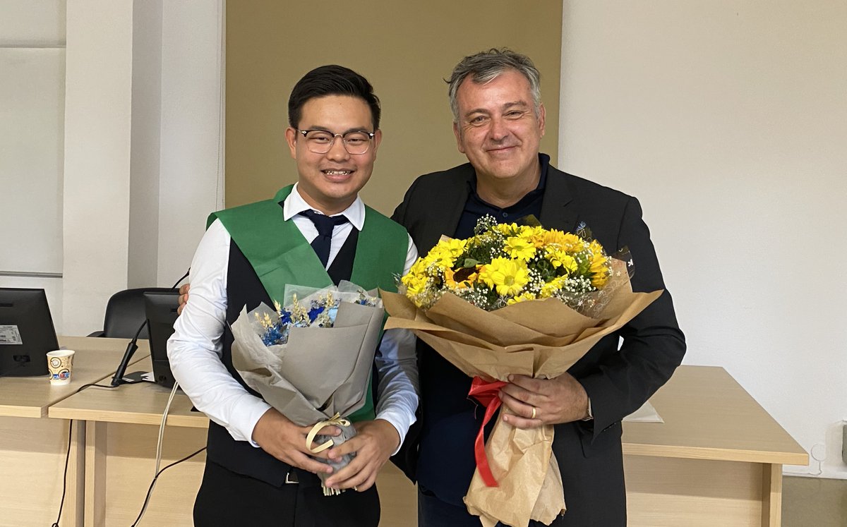 ireuab's tweet photo. 👨🎓Congratulations Dr. @yangzesheng for your doctoral degree!
📱📺#Multiscreening viewing of #Beijing2022 #Olympics in #China
Supervisor: @MilioPenya
Panel: @xramonv @xavierginesta and Celia Andreu
All the best for your next steps in your academic career. 👏
@olympicuab https://t.co/bh4k61ifIr