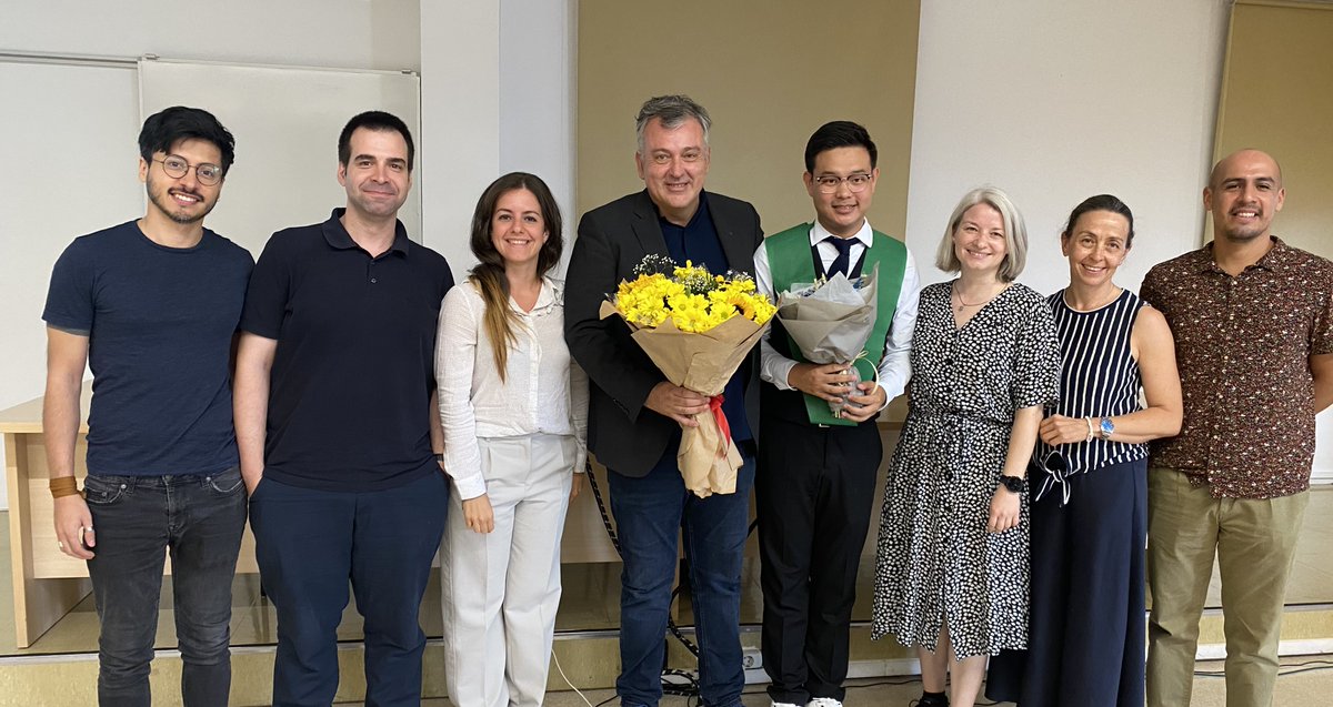 ireuab's tweet photo. 👨🎓Congratulations Dr. @yangzesheng for your doctoral degree!
📱📺#Multiscreening viewing of #Beijing2022 #Olympics in #China
Supervisor: @MilioPenya
Panel: @xramonv @xavierginesta and Celia Andreu
All the best for your next steps in your academic career. 👏
@olympicuab https://t.co/bh4k61ifIr