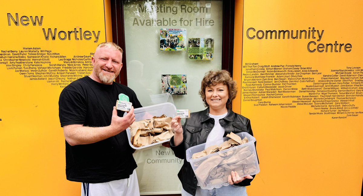 Making a visit to <a href="/NewWortleyCC/">New Wortley Community Association</a> to meet with my friend <a href="/AndreaEdwards30/">Andrea M Edwards</a> 
We donated over 50 Bars of Soap with Hope to help tackle Hygiene Poverty in the community. The soap was made in one of our Business workshops purchased by <a href="/CGLconnect/">CGL Connecting Communities</a> as a team building exercise.
#Lero #CSR