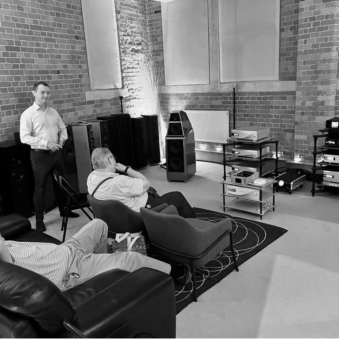 OxfordAudio's tweet photo. Thank you to Alisadar and James for hosting a very successful, “The @dCSonlythemusic & @Absolute_Sounds roadshow. It was a highly informative session focusing on the impressive tonal capabilities of DCS’ premium audio equipment.
#dcs #absolutesounds #audiophile #dcsbartok https://t.co/wGOEtHQMeI