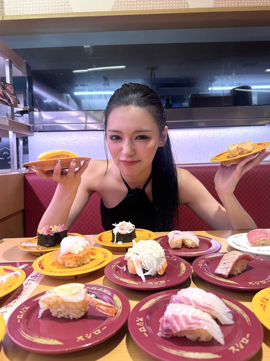 seika_tamukai's tweet photo. お寿司食べれるようになってから
人生初スシローでお寿司たらふく食べた https://t.co/nR4nWPBXMq