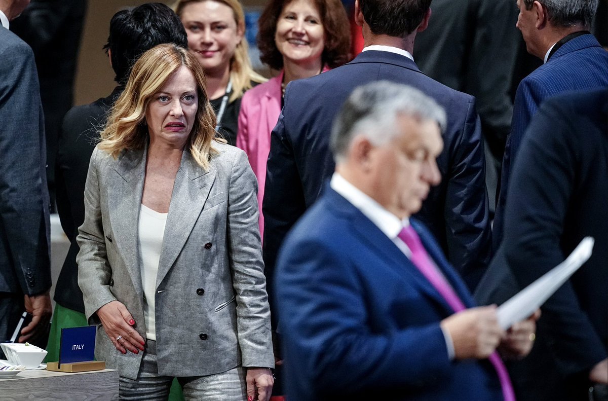 dragansormaz's tweet photo. Sada mi je žao što nisam Italijan! Najiskrenija premijerka na svetu!
Kada vidi govno ne zapuši nos! https://t.co/D923do2Ebq