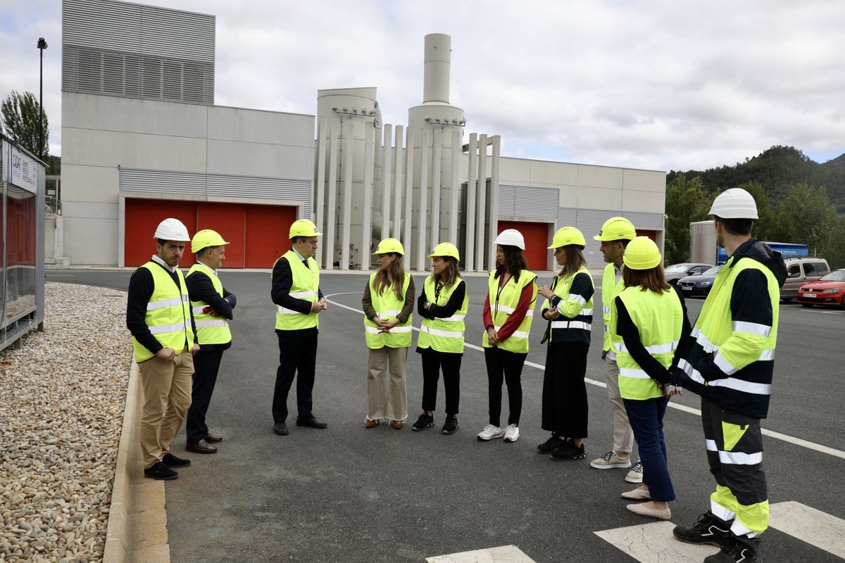 💧 Recibimos na #Ecofactoría de <a href="/OurenseConcello/">Concello de Ourense</a> ao conselleiro de Ciencia, <a href="/RomanLalin/">Román Rodríguez</a>, e á directora de <a href="/axenciaGAIN/">Axencia Galega de Innovación</a>, Carmen Cotelo, onde coñeceron os proxectos de #innovación que desenvolvemos con <a href="/CETAQUA/">Cetaqua</a> como #CIGATCircular, un exemplo de colaboración público-privada. 🤝