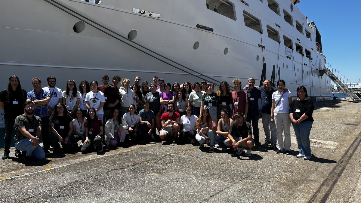 IEO Vigo (@ieovigo) on Twitter photo 📑 #NoticiasIEOVigo | Compañeros de #IEOVigo formaron a futuros observadores científicos pesqueros en el buque #INTERMARES 🐟
🚢El curso tuvo lugar entre el 1 y el 5 de julio a bordo del buque en el <a href="/PuertoDeVigo/">Puerto de Vigo</a>
#FormarParaAvanzar
📸 <a href="/xulioval/">Julio Valeiras</a> 📑 #NoticiasIEOVigo | Compañeros de #IEOVigo formaron a futuros observadores científicos pesqueros en el buque #INTERMARES 🐟
🚢El curso tuvo lugar entre el 1 y el 5 de julio a bordo del buque en el <a href="/PuertoDeVigo/">Puerto de Vigo</a>
#FormarParaAvanzar
📸 <a href="/xulioval/">Julio Valeiras</a>