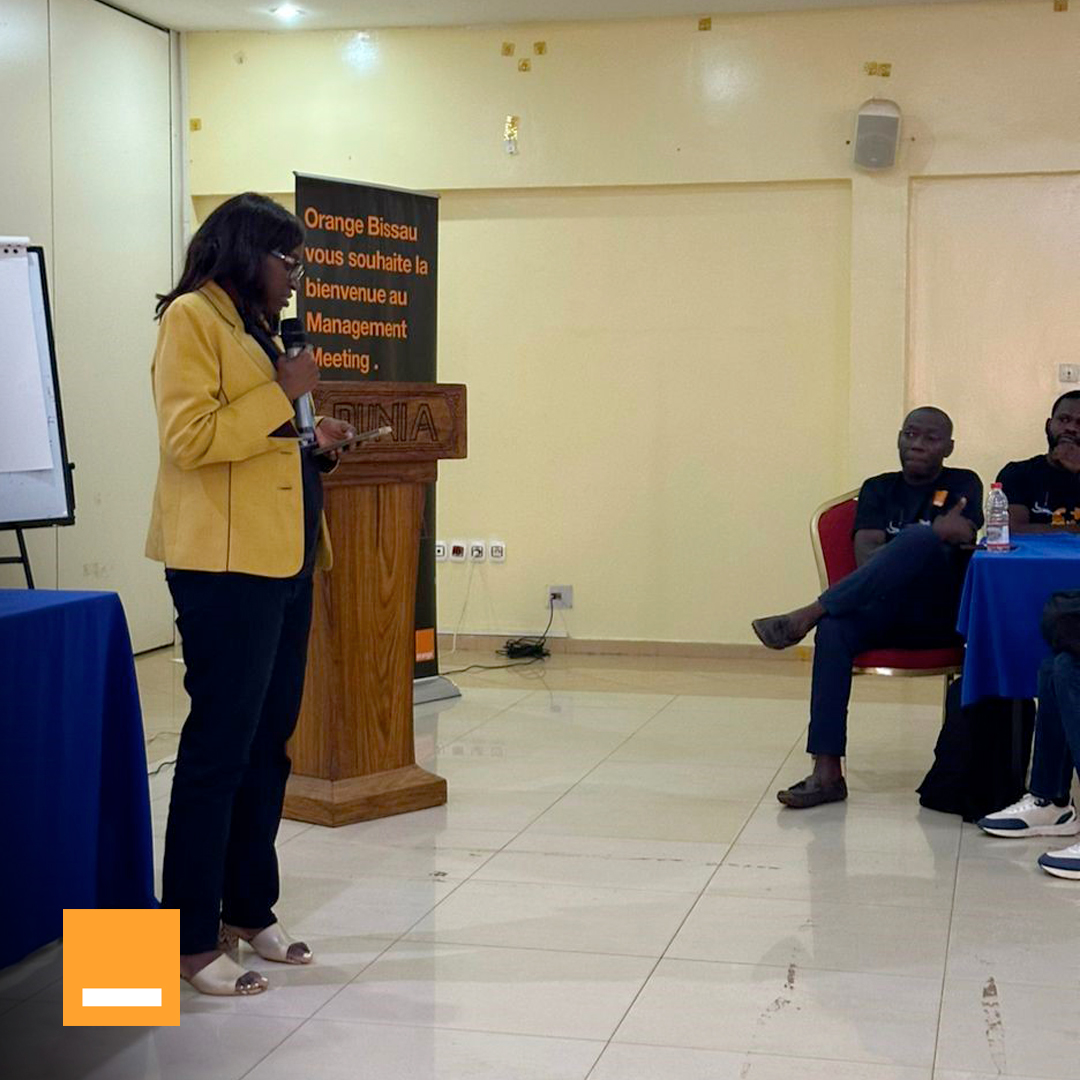 Orange_Bissau's tweet photo. Cliente no coração e o pessoal no centro!
Mais um encontro dos managers da Orange Bissau para, juntos, refletirem sobre como construir e crescer em um contexto com muitos desafios.
#OrangeBissau #Novosdesafios https://t.co/9YwLer4aTk