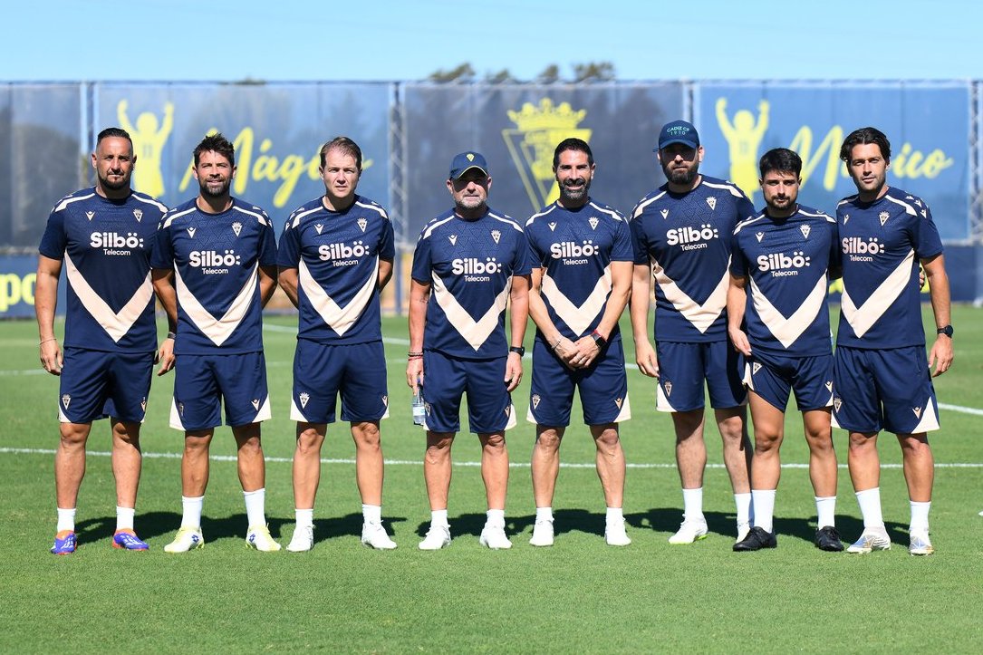 📺 La 𝘂́𝗻𝗶𝗰𝗮 𝘀𝗲𝗿𝗶𝗲 que nos gusta desde ahora

📌 𝗟𝗢𝗦 𝗛𝗢𝗠𝗕𝗥𝗘𝗦 𝗗𝗘 𝗣𝗔𝗖𝗢