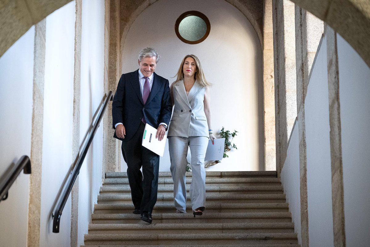 .<a href="/MGuardiolaM/">María Guardiola</a> agradece a <a href="/HigueroDe92096/">Ignacio Higuero de Juan</a> su decisión de permanecer al frente de la Consejería de <a href="/MundoRural_EXT/">Consejería de Gestión Forestal y Mundo Rural</a>, siendo un paso valiente y demostrando que tanto para él como para ella, los extremeños son lo primero.

👉🏼 Más información ➡️ juntaex.es/w/20240712-com…