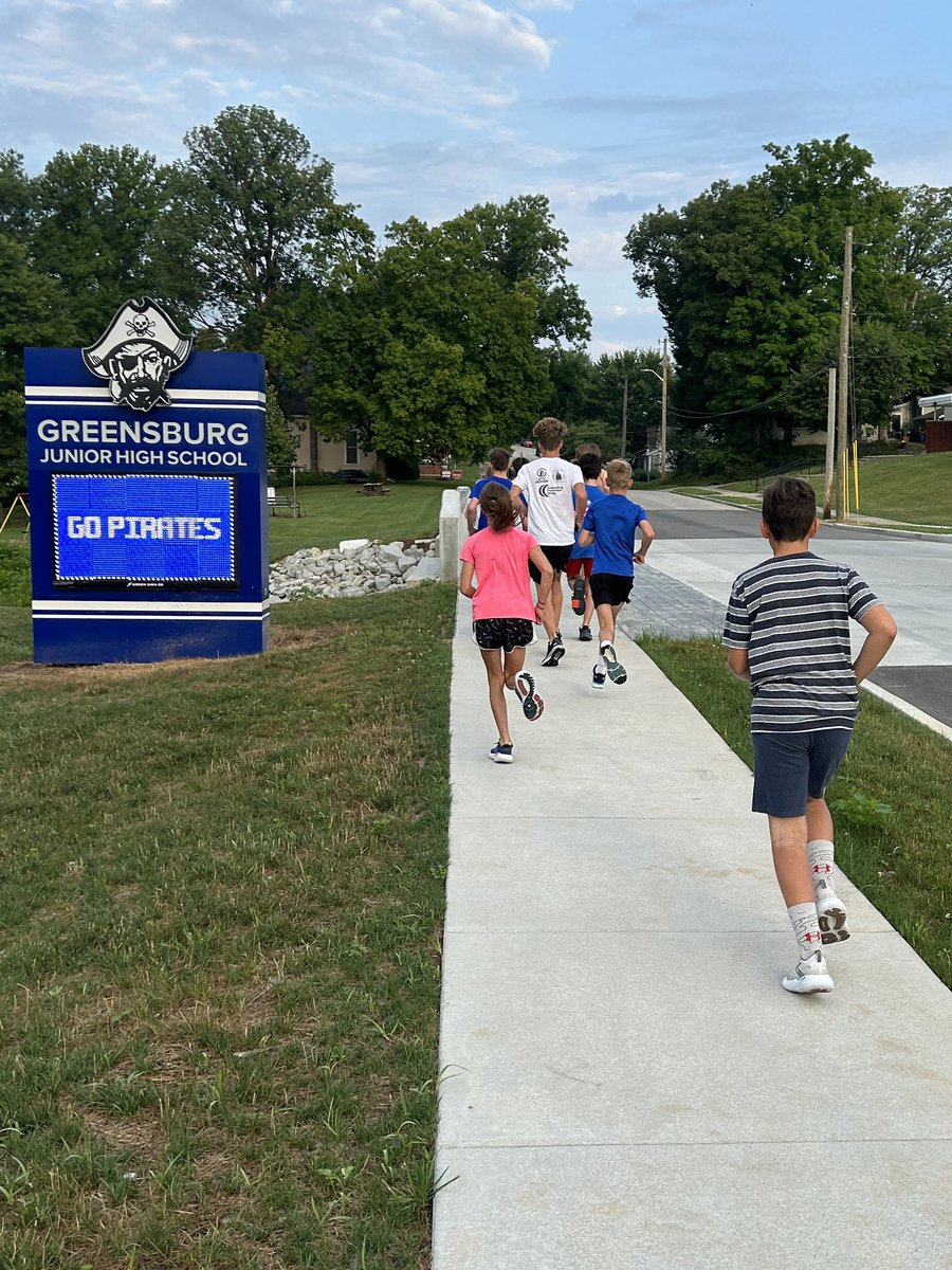PirateJH_XC's tweet photo. Interested in being part of a fun &amp; competitive team? Come join GJHS XC summer runs every Tuesday &amp; Thursday morning from 7:30-8:30! 🏃🏼‍♀️💙🏃🏻💙 https://t.co/MniQ3pHMWX