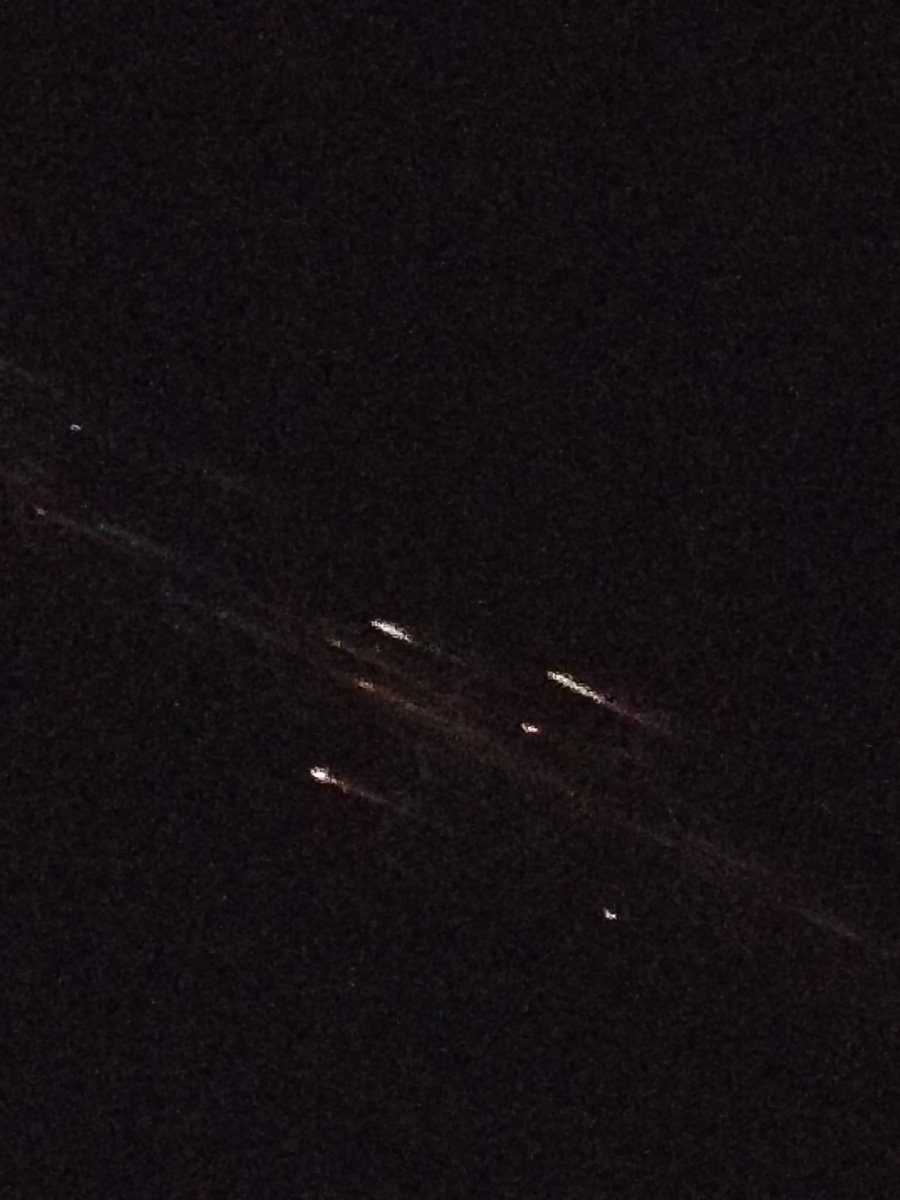 profebolson's tweet image. Ahora que soy usuario de Starlink, espero que don @elonmusk me haga un descuento en la cuenta a fin de mes #star #starlink #meteorito #saiyan #saiyayin #bólido #ElonMusk #temuco #chile #araucania