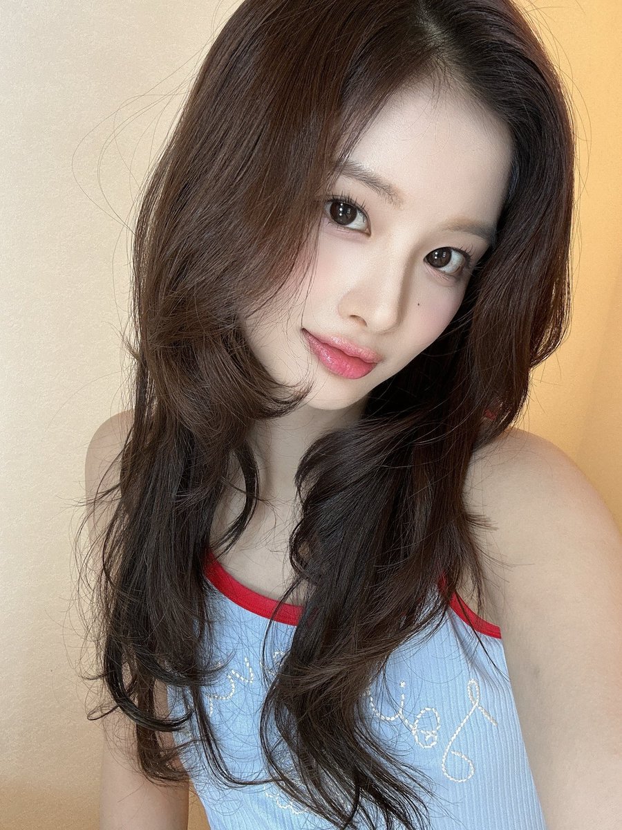 nmixxsy's tweet photo. 진지하게 ㅅㄴ님 닮으셧다.. https://t.co/m5k4PNu3RC