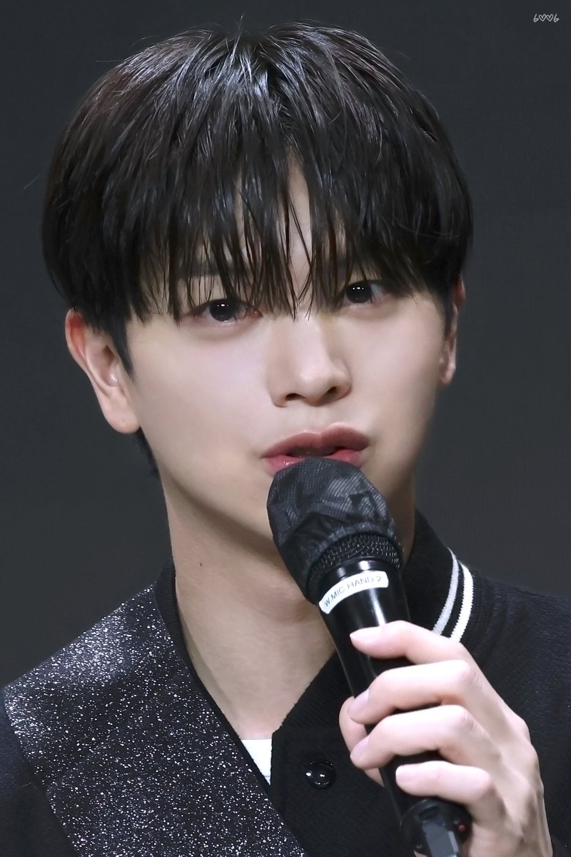 6OOK6's tweet photo. 240510 에버라인 대면 #육성재💗 

안광 하나로 선과 악을 넘나드는 남자🫢…

#육성재를육성해 #육성재를육성하라 #YOOKSUNGJAE @BTOB_6SJ https://t.co/4cGBdHJ7kZ