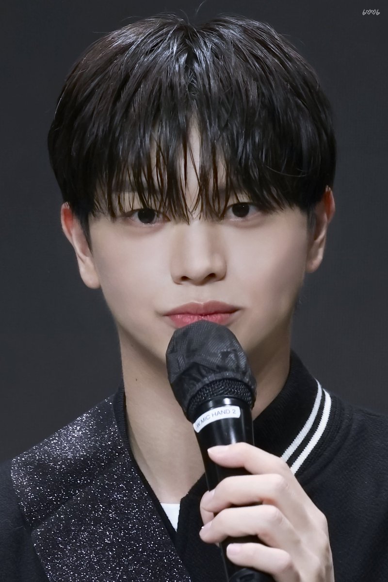 6OOK6's tweet photo. 240510 에버라인 대면 #육성재💗 

안광 하나로 선과 악을 넘나드는 남자🫢…

#육성재를육성해 #육성재를육성하라 #YOOKSUNGJAE @BTOB_6SJ https://t.co/4cGBdHJ7kZ