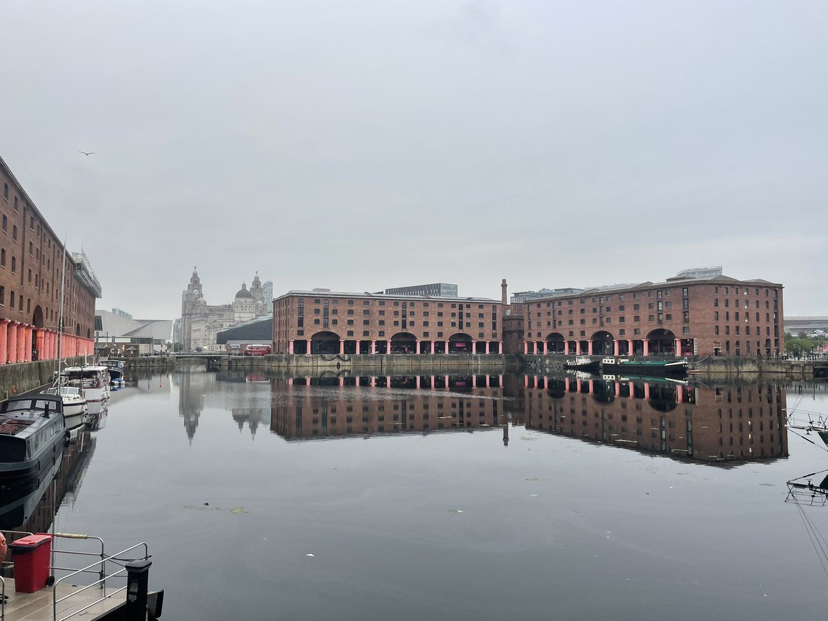 Great to be at <a href="/BGCS_org/">BGCS</a> Conference this week chatting about all things <a href="/NOCA_NATCAN/">National Ovarian Cancer Audit</a> ovarian cancer audit data and quality improvement to improve survival rates across the UK. All info on ovarian.org.uk/qi .