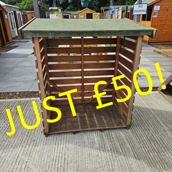 lemonfencing's tweet image. Ex-display log store available for purchase! Just £50! 1.2m x 0.76m deep. Sold as is. Delivery would be an additional charge, dependant on postcode. Or collect from our Rochford branch. Only 1 available! #Logstore #Exdisplay #Southend #Essex