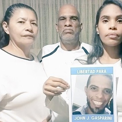 Hoy se suman 1577 días de la detención arbitraria de mi hermano JOHN GASPARINI.
¡Seguiremos siendo FUERTES y VALIENTES! No tendremos miedo ni desanimo porque Dios nos acompaña dondequiera que vamos y nos dará la LIBERTAD que tanto hemos luchando
<a href="/CorteIDH/">Corte Interamericana de Derechos Humanos</a> 
#LiberenAJohnGasparini