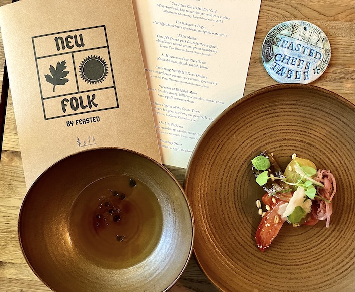 A superb experience around the Chef's Table  @Feasteduk in Stoke-on-Trent last night, for the press launch of their latest seasonal menu. Great company, some incredible dishes, and every course tells a different story...  
<a href="/VisitStoke/">Visit Stoke</a> <a href="/EnjoyStaffs/">Visit Staffordshire</a>