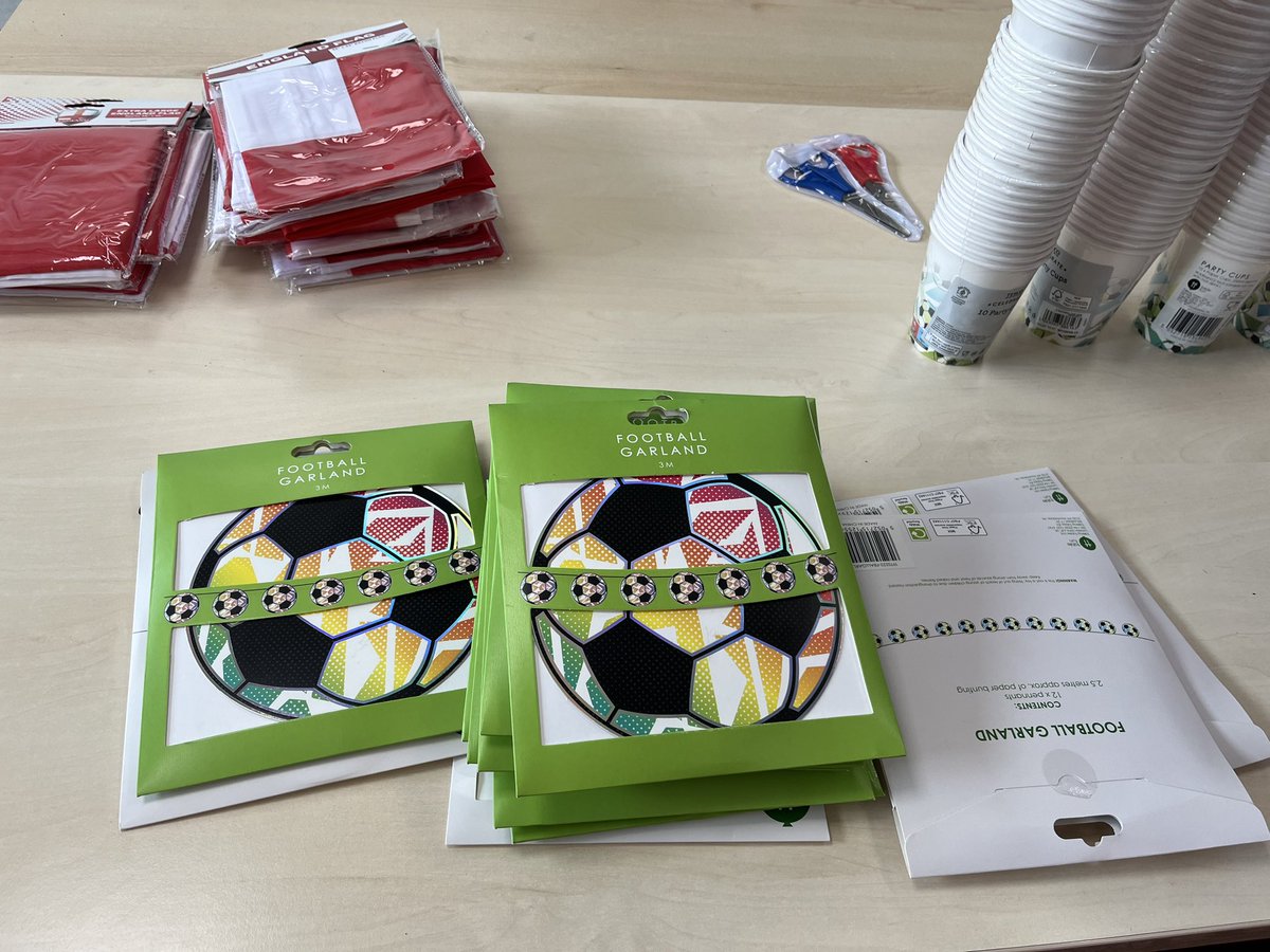 Thank you @charity_shc for supporting us to free TV access for all inpatients to watch the Euros Final on Sunday, and for helping us make it special to celebrate and make an event of it on the wards! 🏴󠁧󠁢󠁥󠁮󠁧󠁿 🇪🇸 <a href="/UHS_SupportHub/">UHS Patient and Family Support Hub</a> <a href="/WecareUHSFT/">Experience of Care at UHSFT</a> ⚽️⚽️⚽️⚽️⚽️⚽️⚽️⚽️⚽️⚽️⚽️⚽️⚽️