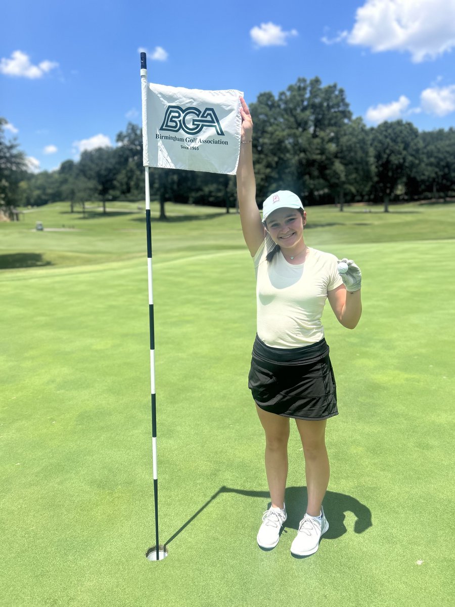 BGAgolf1's tweet photo. And Merritt also had a day to remember as she made a hole-in-one on the third hole!! https://t.co/2LOWxqoUG4