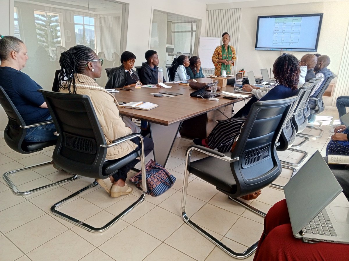 Today we held our second validation workshop of the Paralegal training curriculum at the <a href="/NamatiKenya/">Namati Kenya</a> offices. The review process involved key players in access to justice. The end product is to standardise the curriculum to global best practices.
<a href="/lrf_ke/">Legal Resources Foundation Trust (LRF)</a> <a href="/HAKIFM1/">HAKIFM</a> <a href="/kitu/">kitu</a>