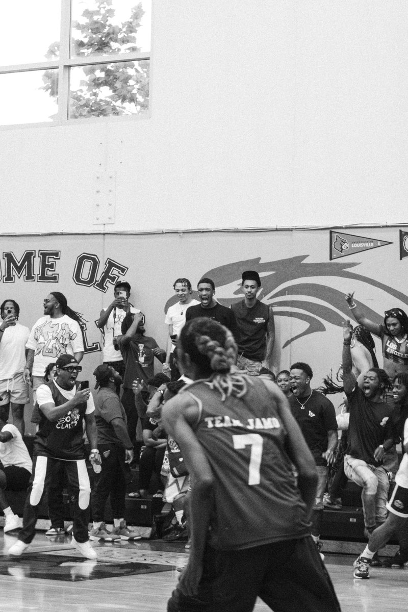 Bigstaxkss's tweet photo. BASKETBALL IS CINEMA 📸 https://t.co/rxthCFhRye