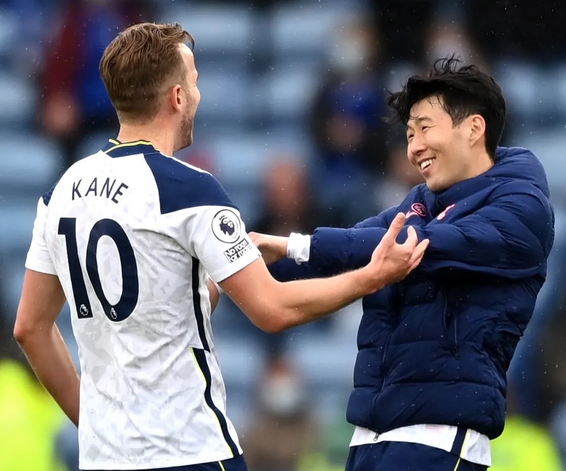 TheSpursExpress's tweet photo. 🎙️| Son Heung Min: 

“I wish England to win [the Euros final].”

“Because [I want] Harry to win it, the best England player in history.”

🏴󠁧󠁢󠁥󠁮󠁧󠁿🤍🇰🇷🥺 https://t.co/gtFtenKuA2