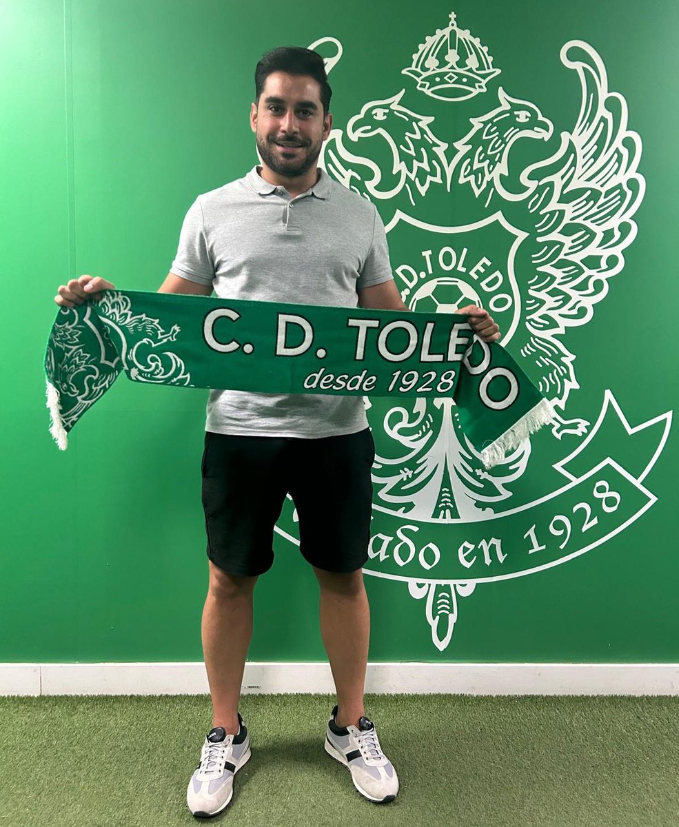 🆕 Fernando Gómez, nuevo técnico del #CDToledoB.

ℹ️ Entrenador que llega procedente del <a href="/CDbargasoficial/">C.D BARGAS</a> y con experiencia en la #CDToledoCantera donde consiguió el ascenso a Nacional con el Juvenil.

👋🏼 ¡Bienvenido Fernando! 

#SiempreCDToledo 💚⚪️