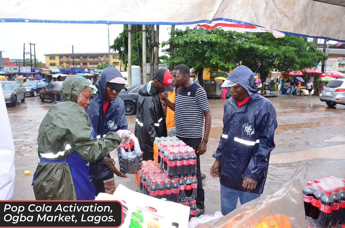 Ghadco_ng's tweet photo. Pop Cola has officially landed at Ogba Market. Be part of the excitement and enjoy a truly Nigerian refreshment! 🇳🇬

#chiamodmarketer 
#ghadco_ng 
#popcolaworld 
#mamudabeverages 
#ogbamarket 
#PopColaInLagos 
#ProudlyNigerian 
#MarketFun
#RevolutionNow 

Rema Zlatan https://t.co/iogZSB2uRd