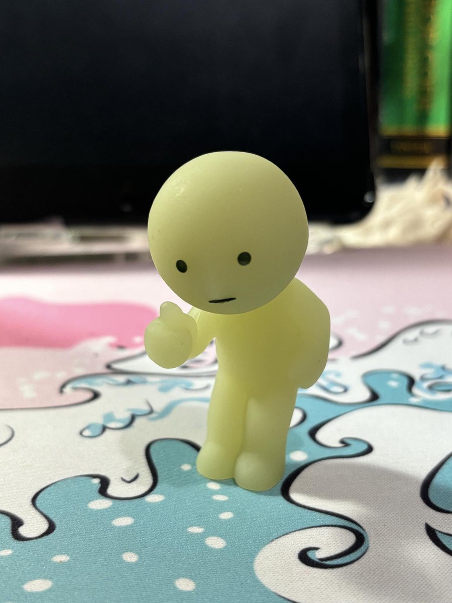 smiskis 4 sale! (new and fresh out of the box) rfs : dupes! 🍓