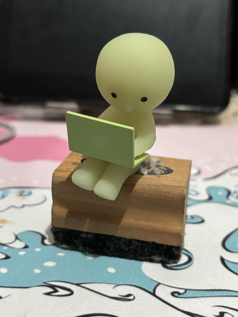 smiskis 4 sale! (new and fresh out of the box) rfs : dupes! 🍰