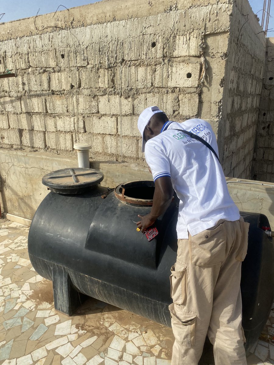 CleanwaterSen's tweet photo. Sur le terrain ! đ Notre Ă©quipe dâinspection est sur place pour garantir la qualitĂ© de votre eau. Merci de nous faire confiance ! #EauPropre #Senegal #CleanWaterSenegal https://t.co/3mGtl9yxQG