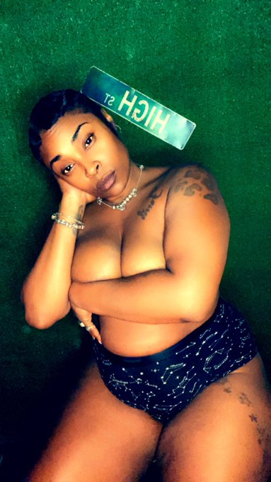 Hey y&rsquo;all https://t.co/shGfUzkmtm<a href="/tag/newprofilepic"class="tags"><span>#newprofilepic</span></a>