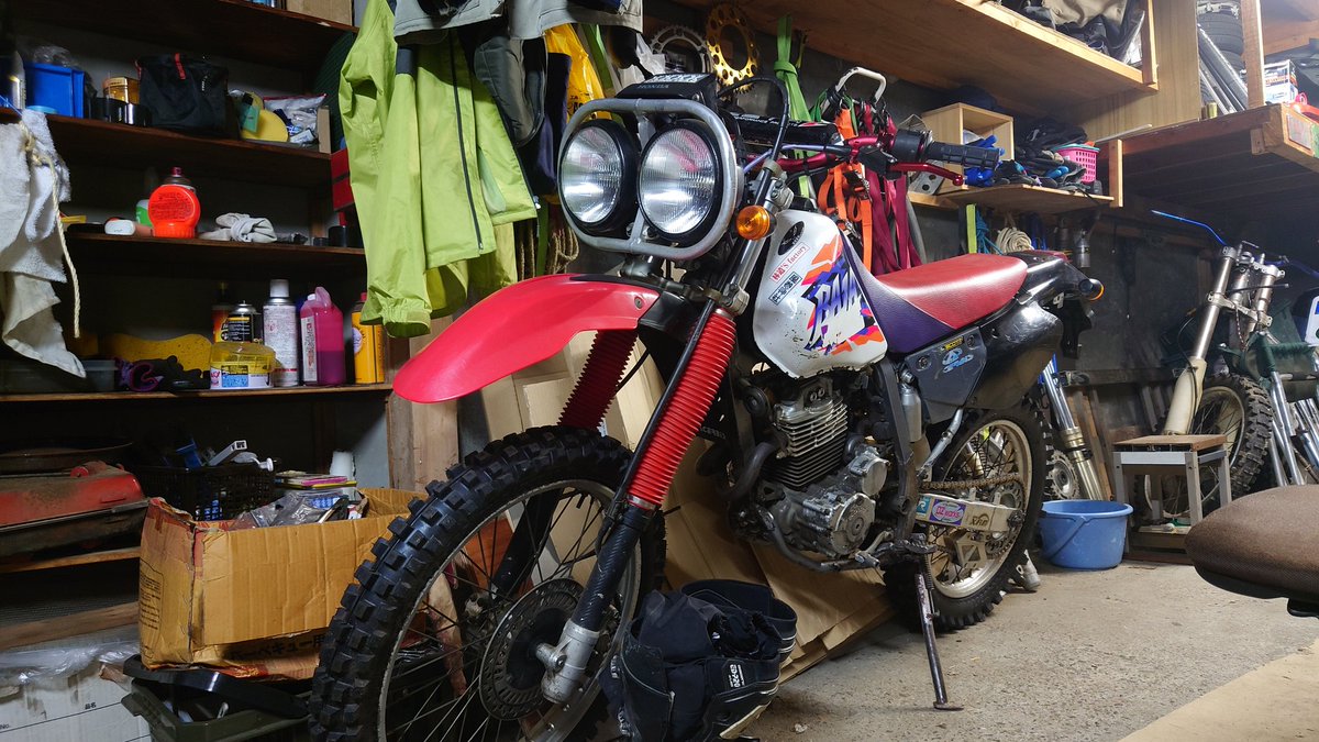t5R3ILLIuIDAnaL's tweet photo. XRカッケェーナ
(自己満足)
#WR250R
#XRBaja
#XRバカ
#XR改
#MD30
#ME08 https://t.co/JWFRfMdI5C