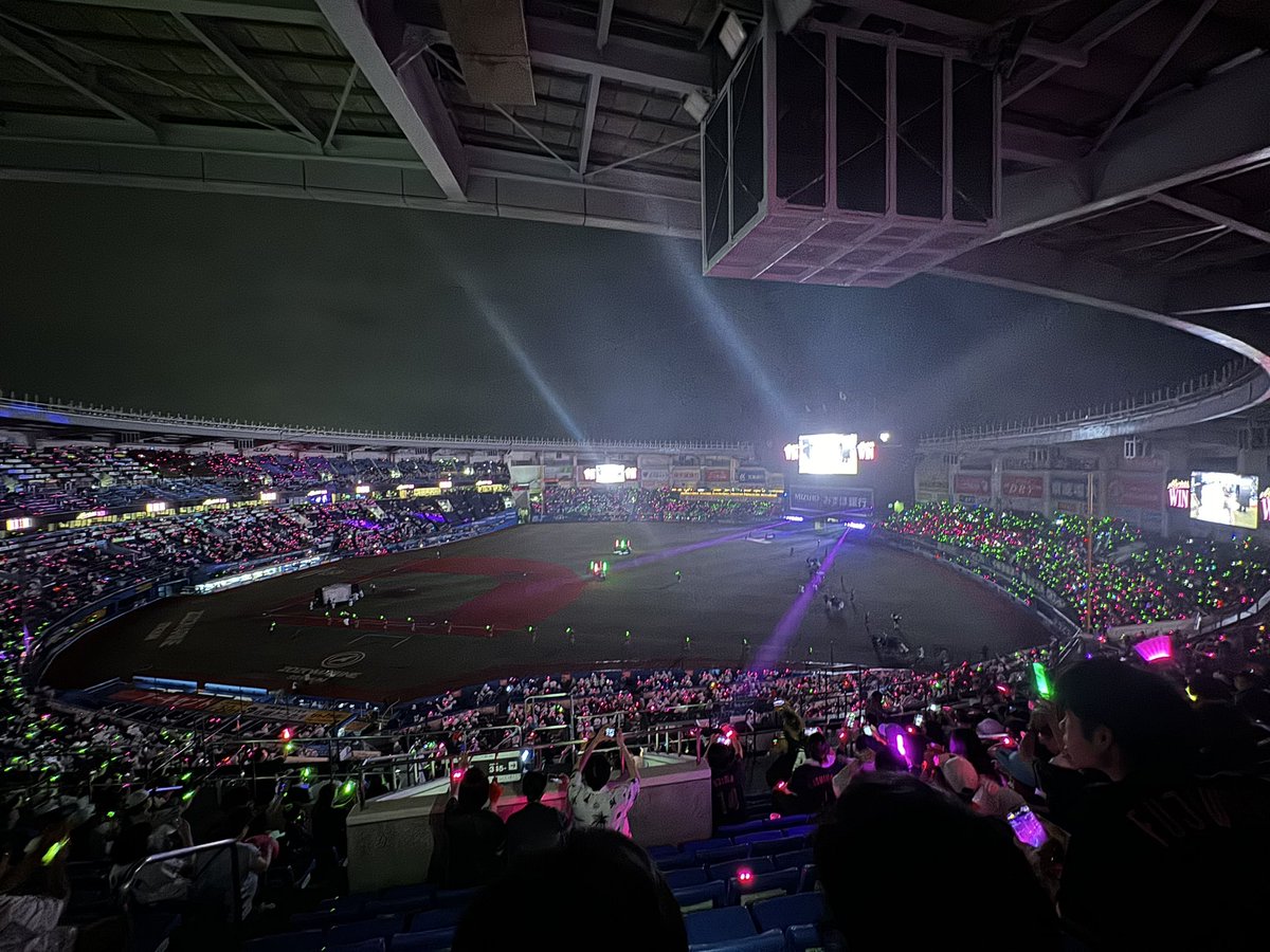 marines06038's tweet photo. 今週平日全部行けた⚾️
めちゃくちゃ綺麗だったー！✨
まりほー！！🙌 https://t.co/Av993VuWYj