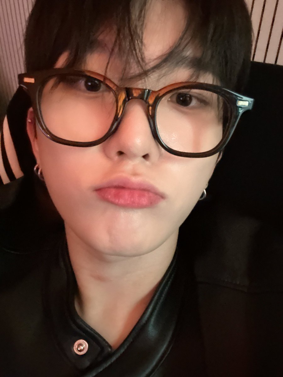 TNX_twt's tweet photo. 기대하라구🍀🥰

#THENEWSIX #TNX #더뉴식스
#오성준 #SUNGJUN https://t.co/xzWP83XM9K