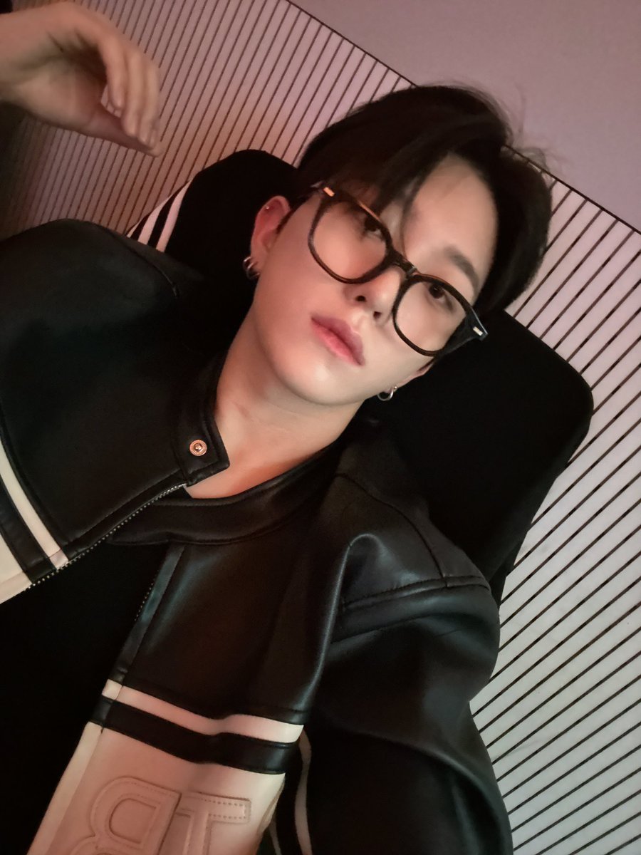 TNX_twt's tweet photo. 기대하라구🍀🥰

#THENEWSIX #TNX #더뉴식스
#오성준 #SUNGJUN https://t.co/xzWP83XM9K