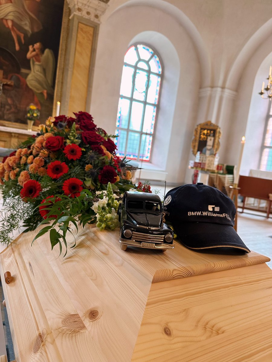 Helen Sjöö tweet media