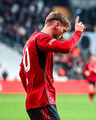 Biz Beşiktaşlıyız buradan devam. 💪🦅