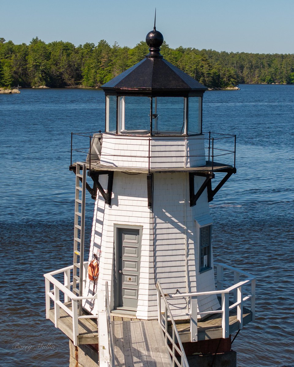 Lighthouses_NE's tweet image. Doubling Point Lighthouse during a beautiful morning in Arrowsic, Maine, USA. @ThePhotoHour @StormHour